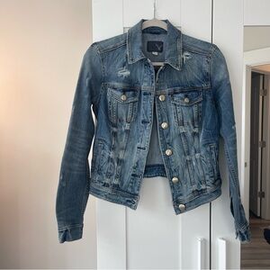 American Eagle Outfitters Women’s size Medium Jean Jacket